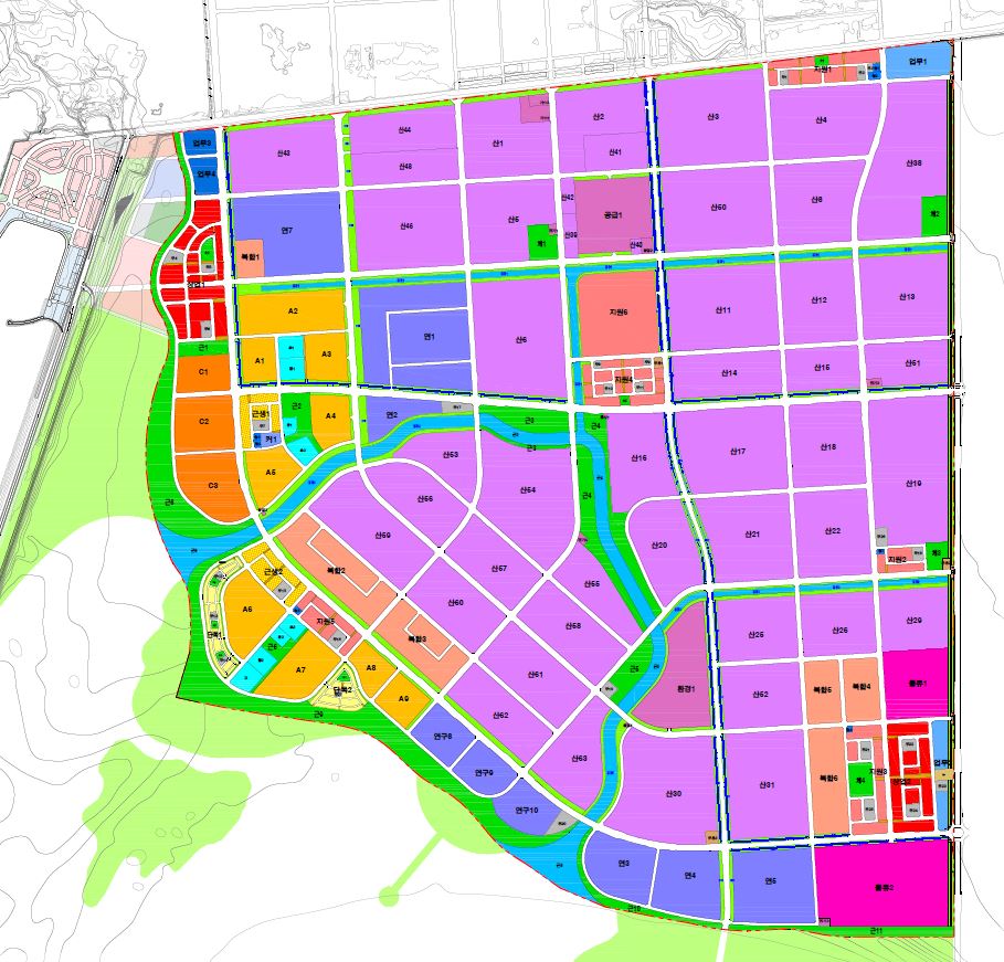 1공구(1.84㎢,56만평) 군산방향 격자형태, 2공구(2.55㎢,77만평) 1공구에서 서쪽 바다방향 격자형태, 3공구 (2.46㎢,74만평) 2공구 남측방향으로 하단에 위치 격자형태 필지에 유선형 하천이 감싸고 있음, 4공구(2.77㎢, 84만평) 3공구 남측방향으로 하단에 위치 유선형 하천으로 감싸고 있음, 5공구(1.81㎢,55만평) 1공구 남측방향 하단에 위치 격자형태, 6공구(1.90㎢, 57만평) 5공구 남측방향으로 하단에 위치 격자형태, 7공구(1.45㎢, 44만평)6공구 남측방향 하단에 위치, 8공구(2.09㎢,63만평) 7공구 남측방향 하단에 위치 격자형태 산업단지 경계, 9공구(1.63㎢, 49만평)  7공구 바다방면 서측으로 위치, 4공구와 인접 하천과 바다에 인접한 유선형