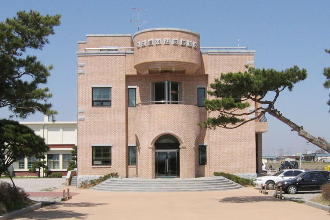 Jojungrae Arirang Literature Museum